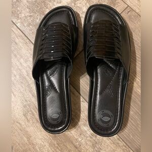 Nurture Riveria women’s slide sandals- black Sz 9M-NWT